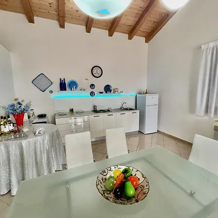 Fiori Con Piscina By Wonderful Italy Βίλα