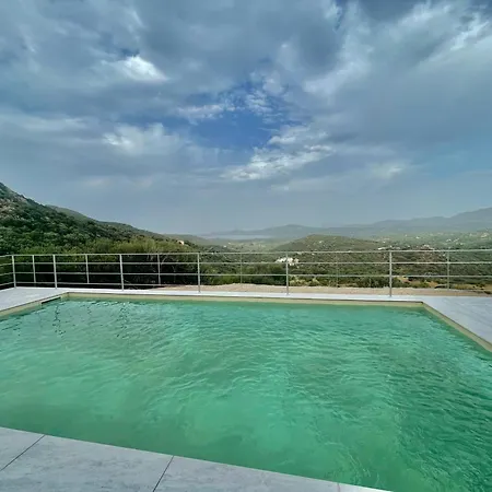 Fiori Con Piscina By Wonderful Italy Όλμπια