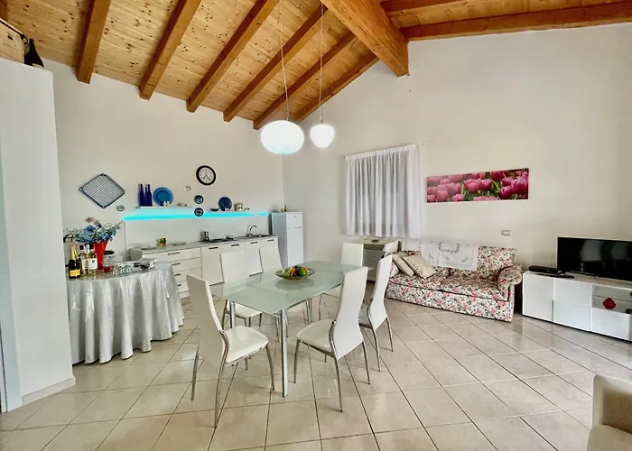 Fiori Con Piscina By Wonderful Italy